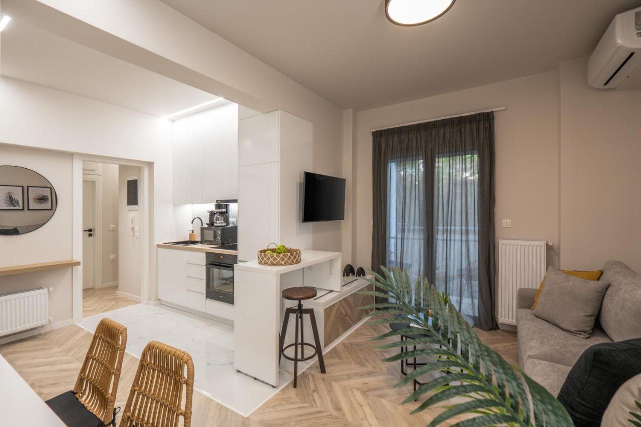 Charming Two Bedrooms Apartment Walk To Acropolis 아테네 외부 사진